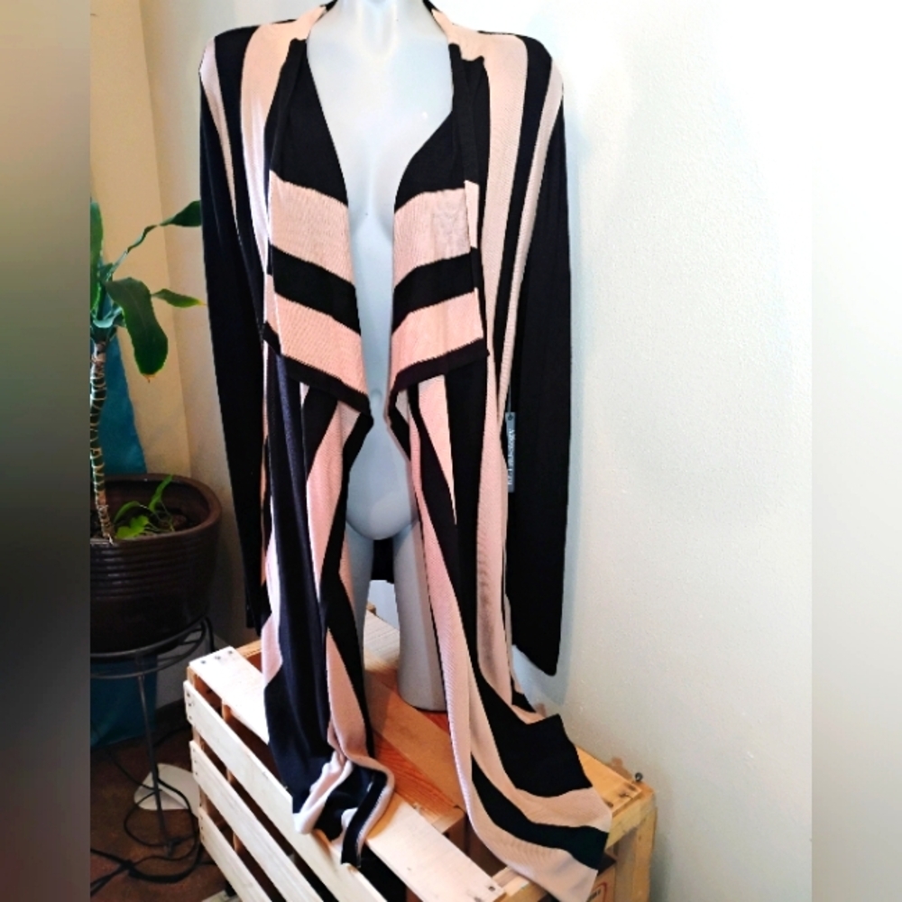 Retro-ology sweater, NEW with tags, XL